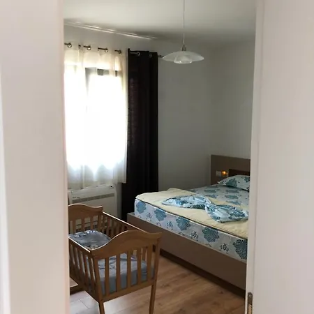 Villa Red Rose